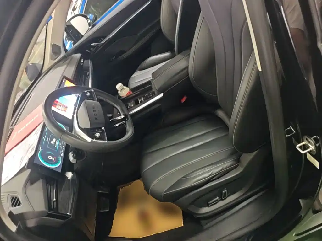 Roewe RX5 eMAX — миниатюра 15