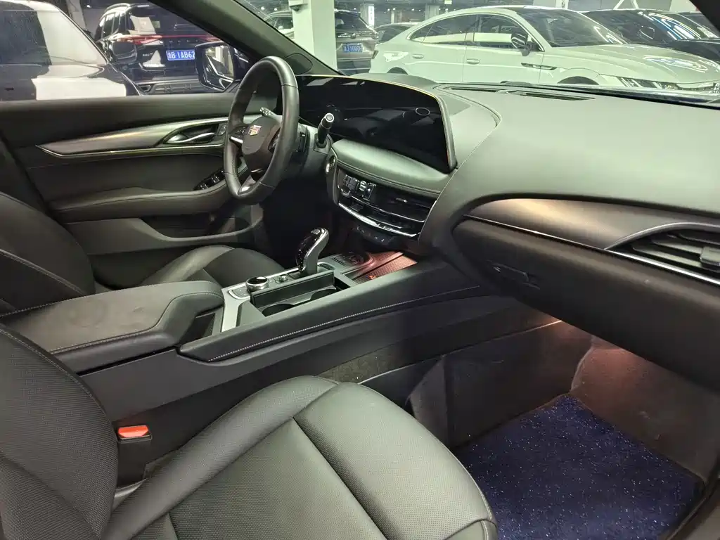 Cadillac CT5 — миниатюра 14