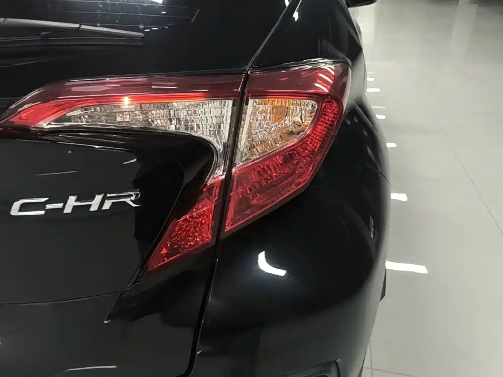 Toyota C-HR — миниатюра 8