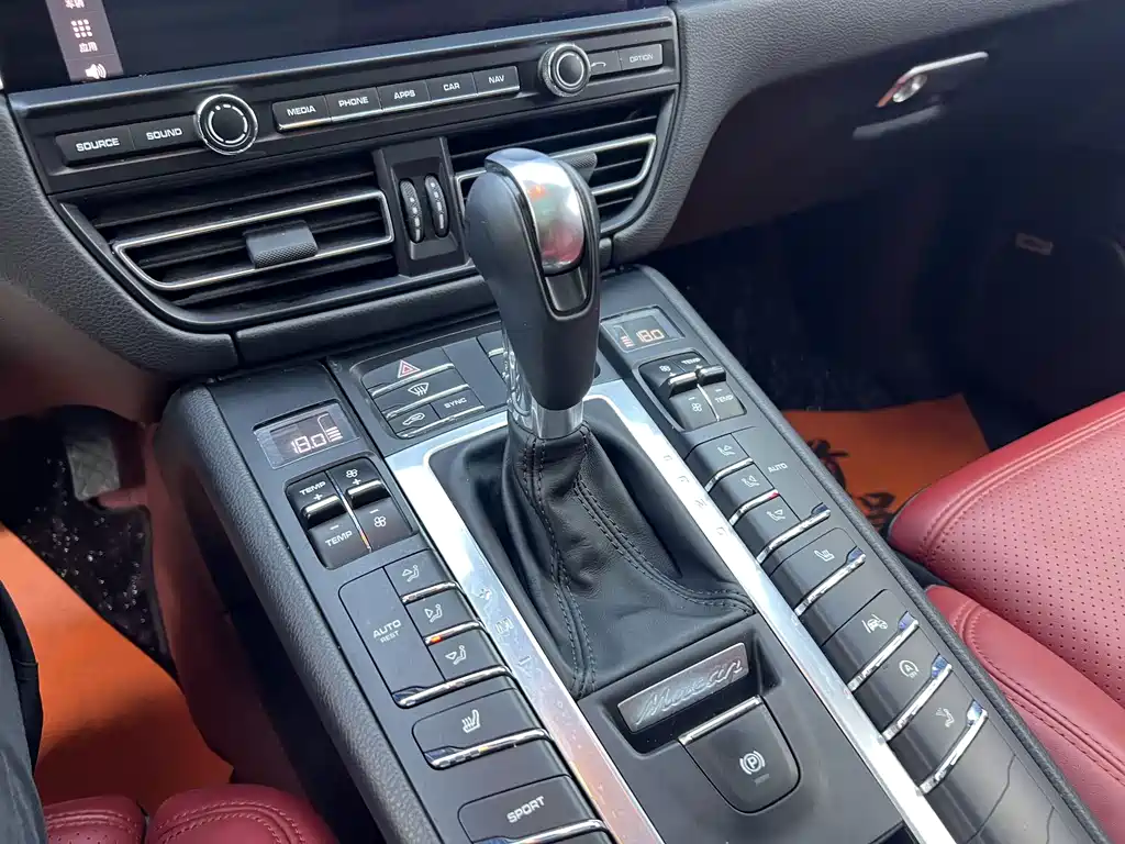 Porsche Macan — миниатюра 25