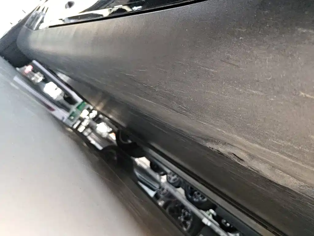 Tesla Model Y — миниатюра 21