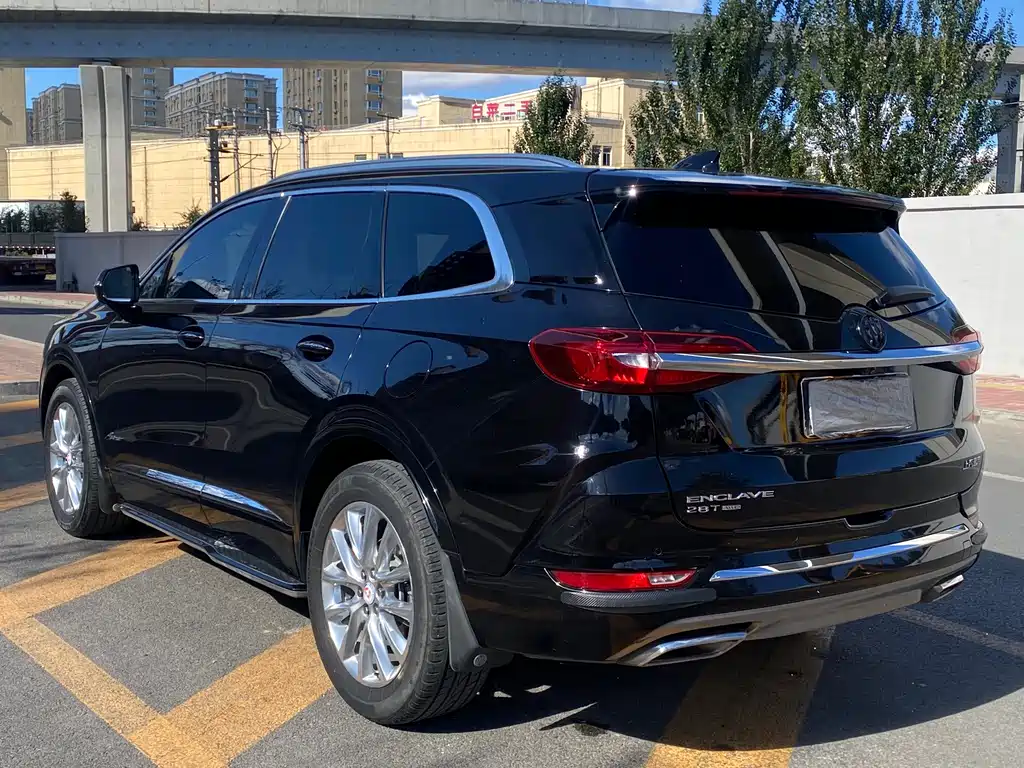 Buick Enclave — миниатюра 8