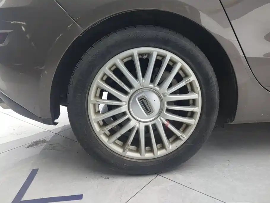 Qoros Qoros 3 — миниатюра 6