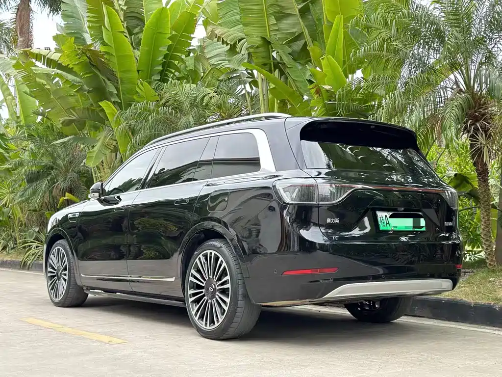 AITO ASK THE WORLD M9