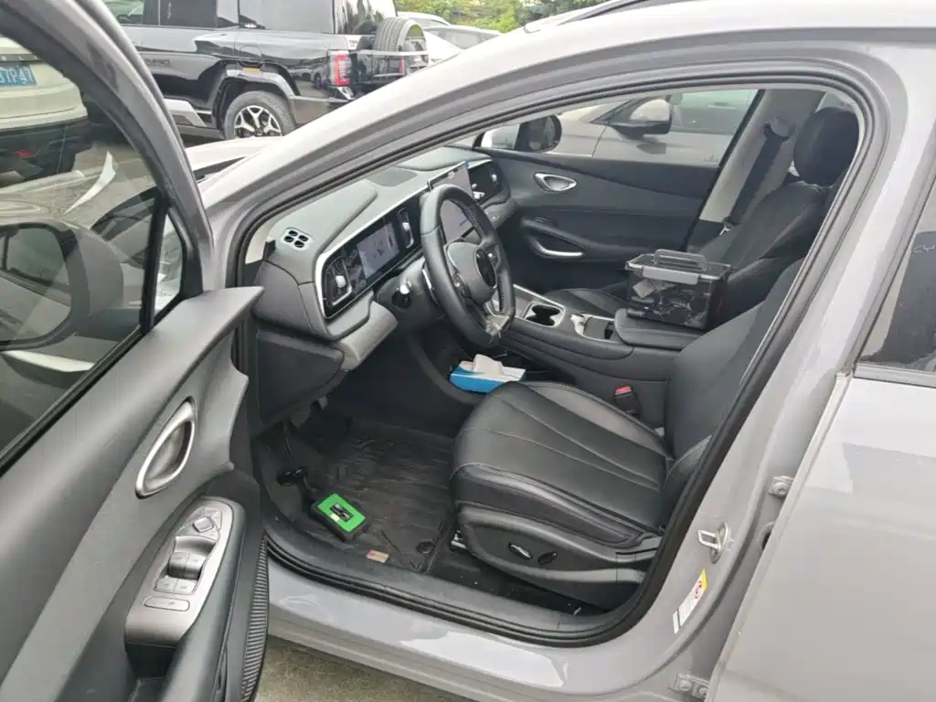 BYD Sealion 05 EV — миниатюра 16
