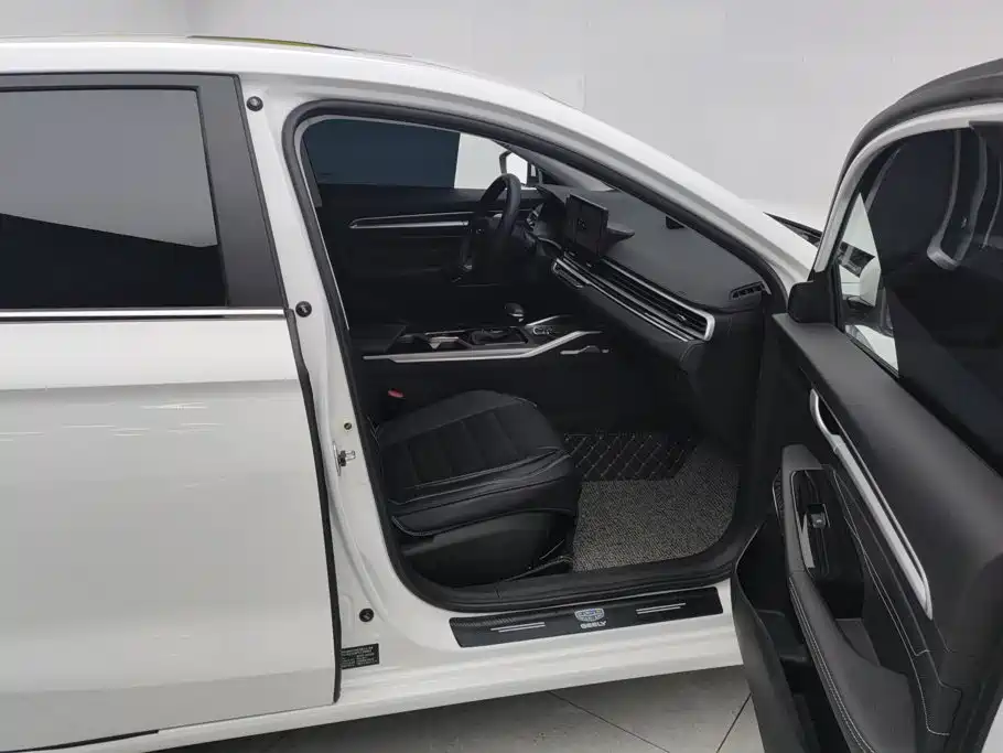 Geely Emgrand — миниатюра 8