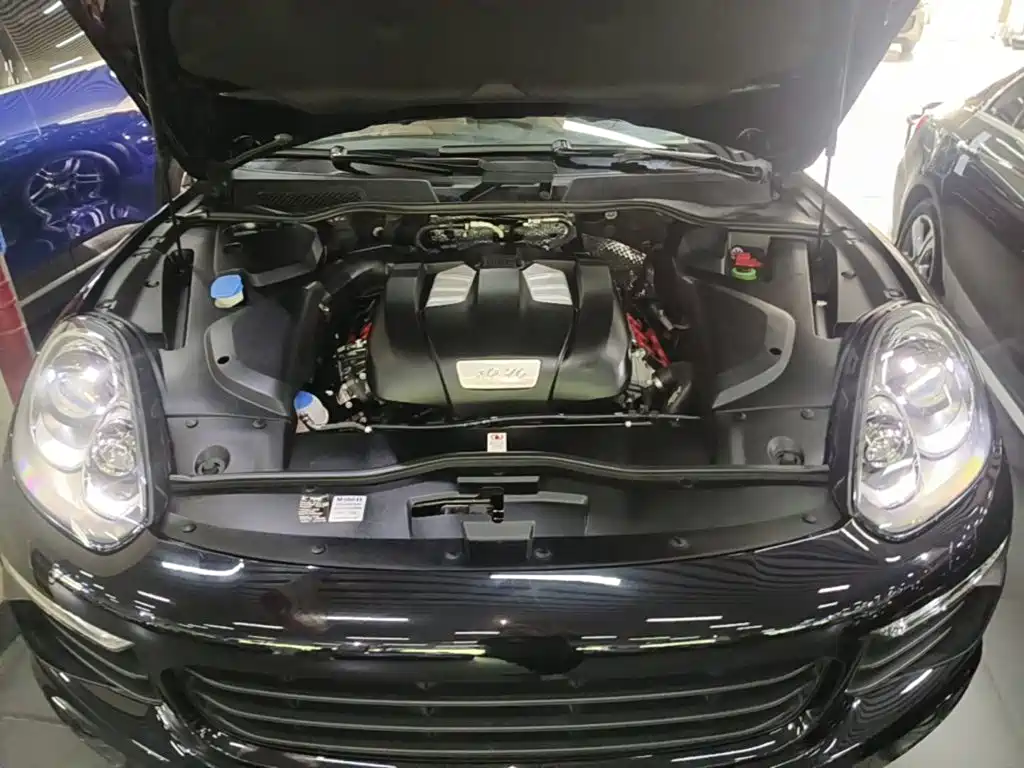 Porsche Cayenne — миниатюра 20