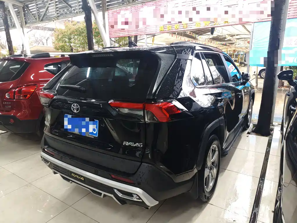 TOYOTA RAV4 RONGFANG