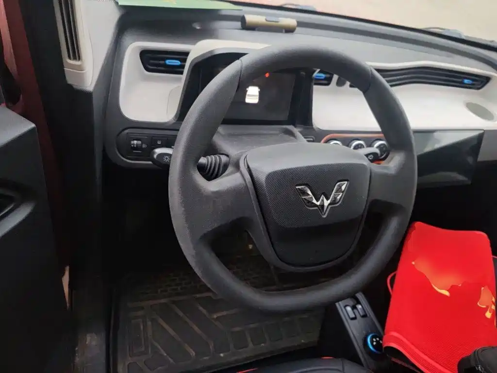 Wuling MINIEV — миниатюра 11