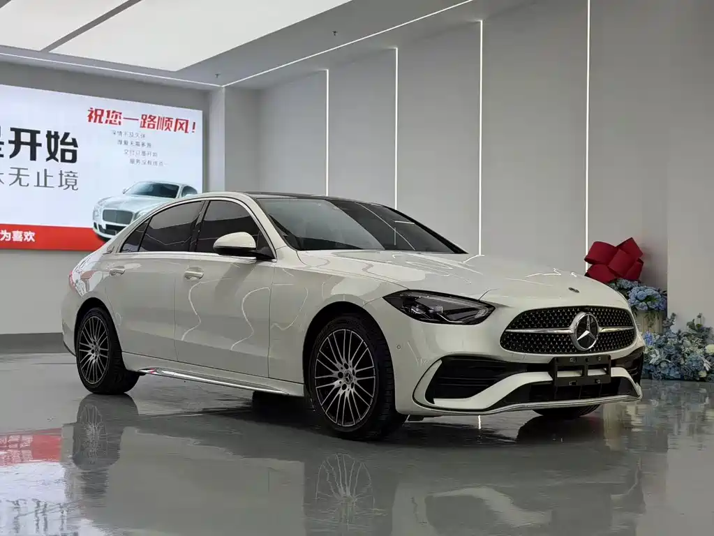 Mercedes-Benz C-Class — миниатюра 3