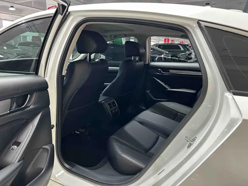 Honda Accord — миниатюра 7