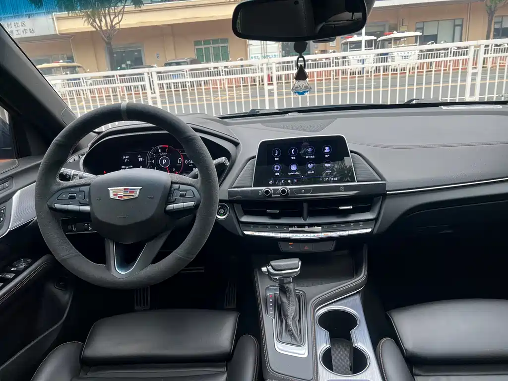 Cadillac CT4 — миниатюра 13