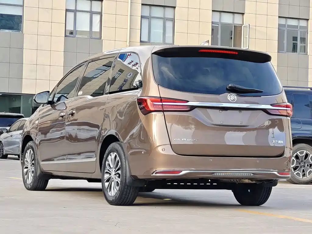 Buick GL8 — миниатюра 5