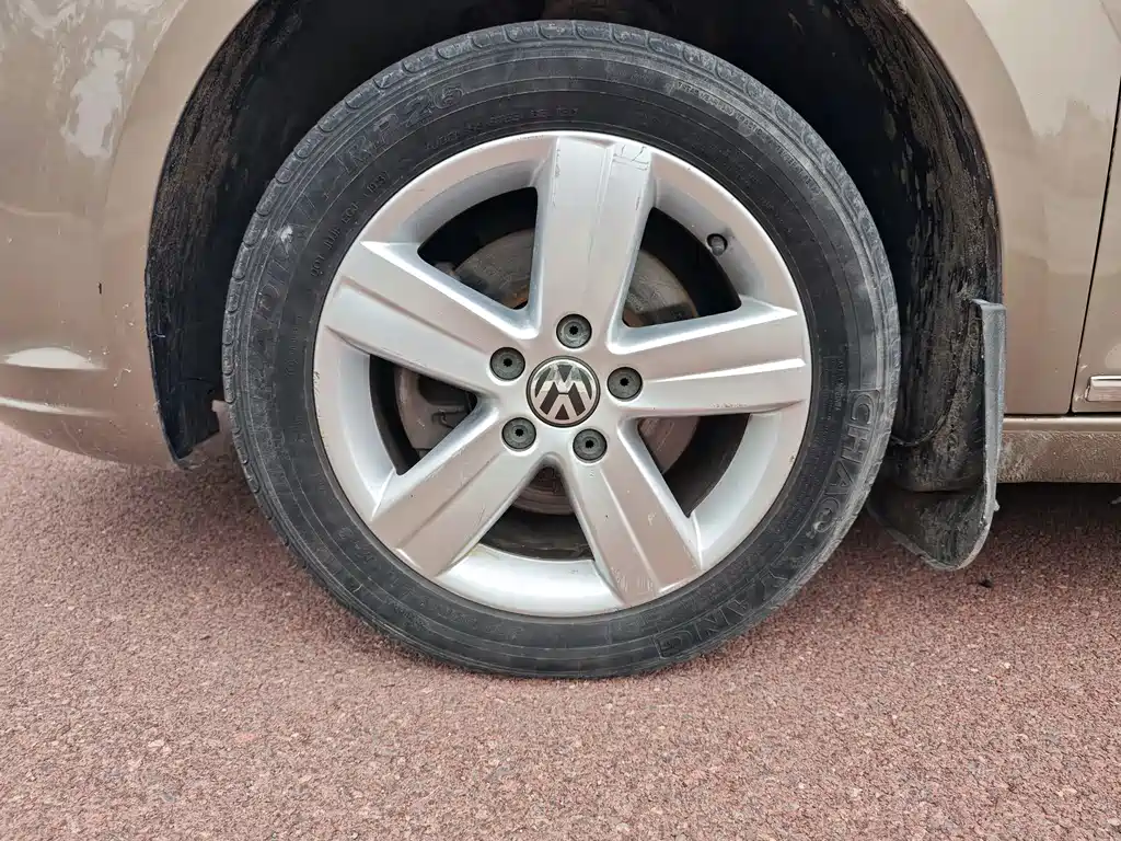 Volkswagen Touran — миниатюра 14