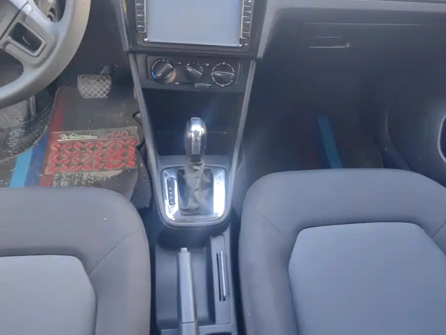 Volkswagen Jetta — миниатюра 16
