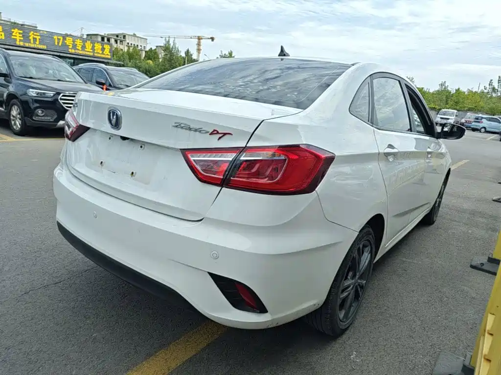 Changan Eado DT — миниатюра 7