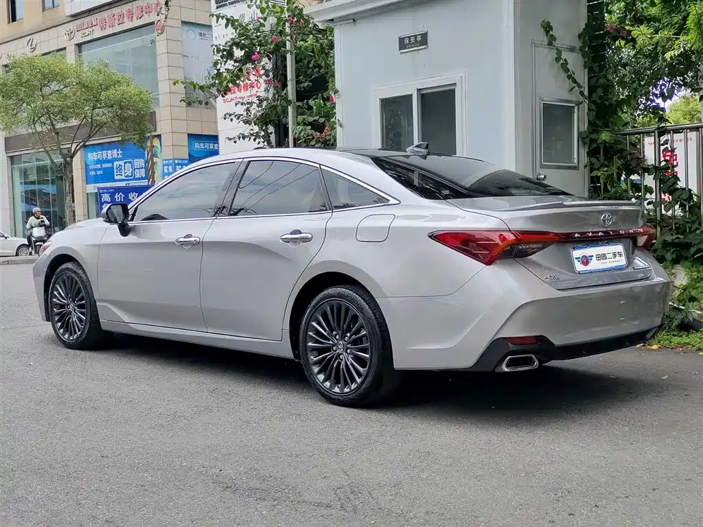 Toyota Avalon 2019 2.5L Touring Luxury VI
