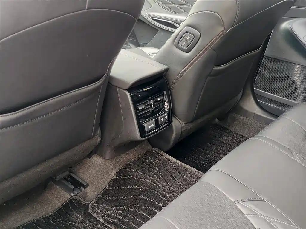 Toyota Avalon 2019 2.5L Touring Luxury VI
