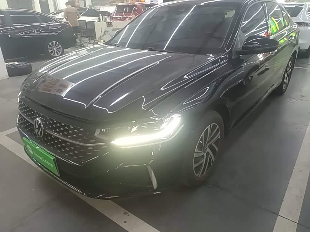 Toyota Levin 1.5 л 2023 г. Чёрный, пробег 14200 км