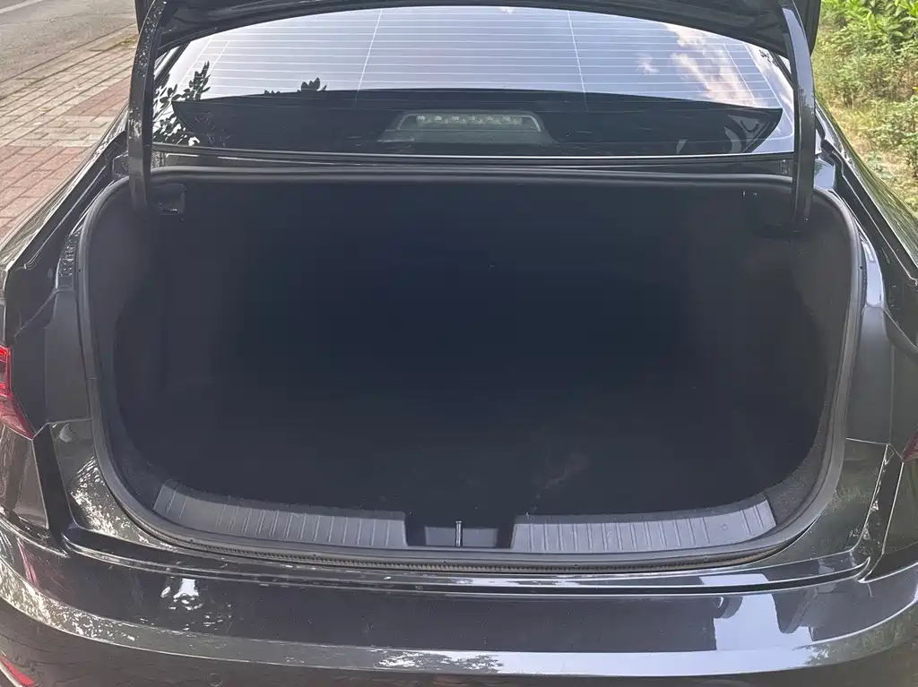 Volkswagen Sagitar — миниатюра 15