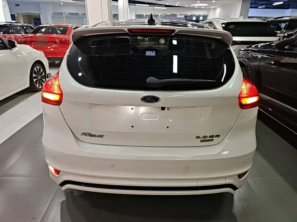 Ford Focus — миниатюра 6