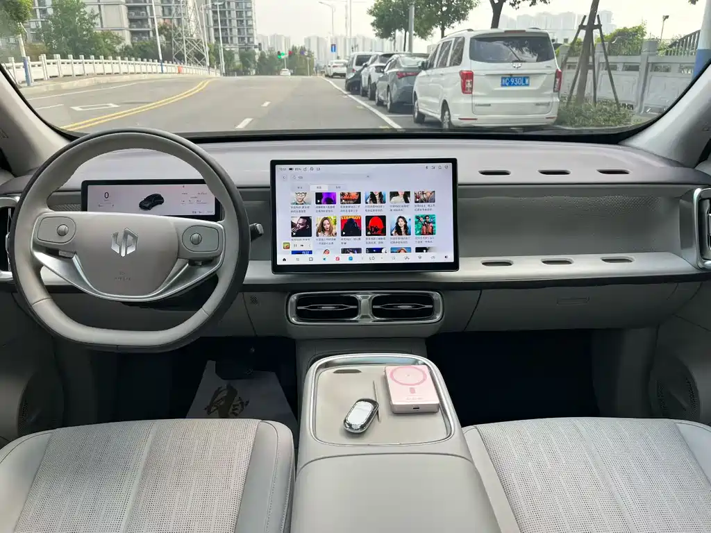 Leapmotor Leapmotor B10 — миниатюра 8