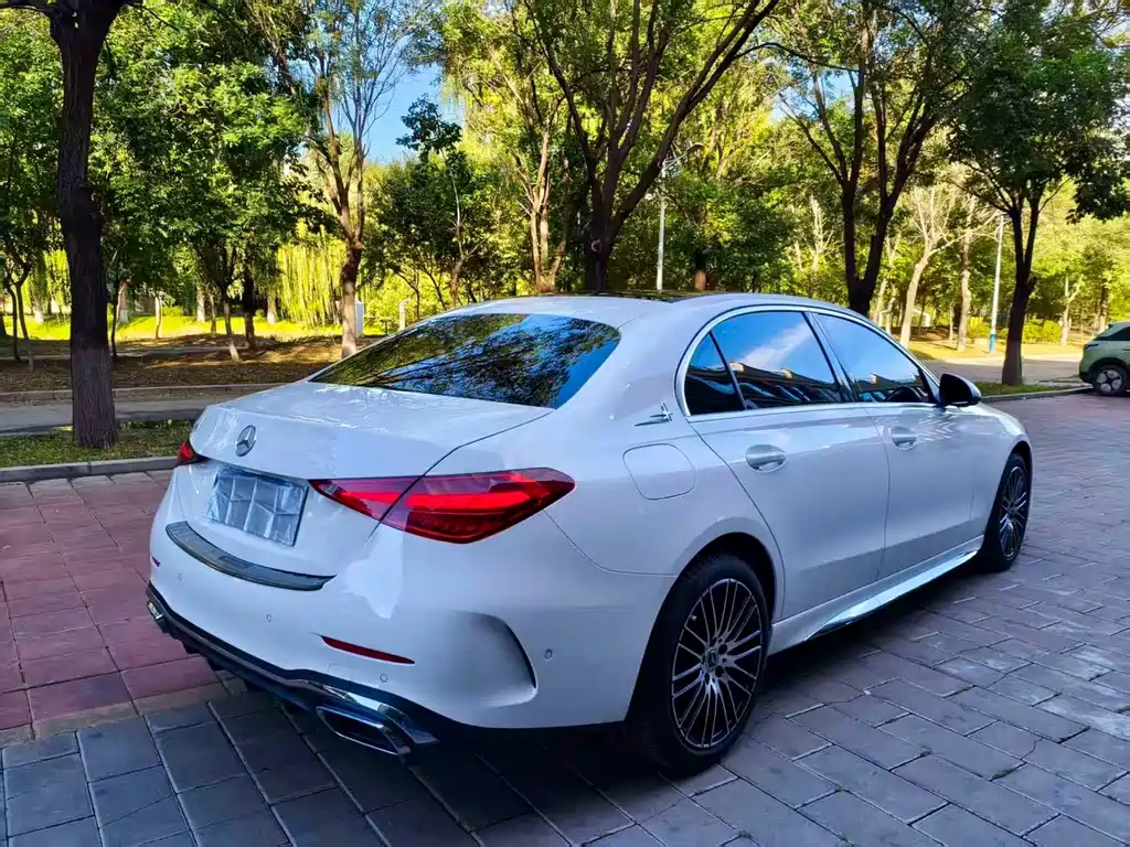 Mercedes-Benz C-Class — миниатюра 5