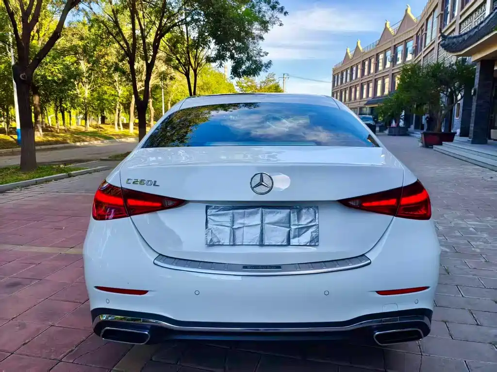 Mercedes-Benz C-Class — миниатюра 4