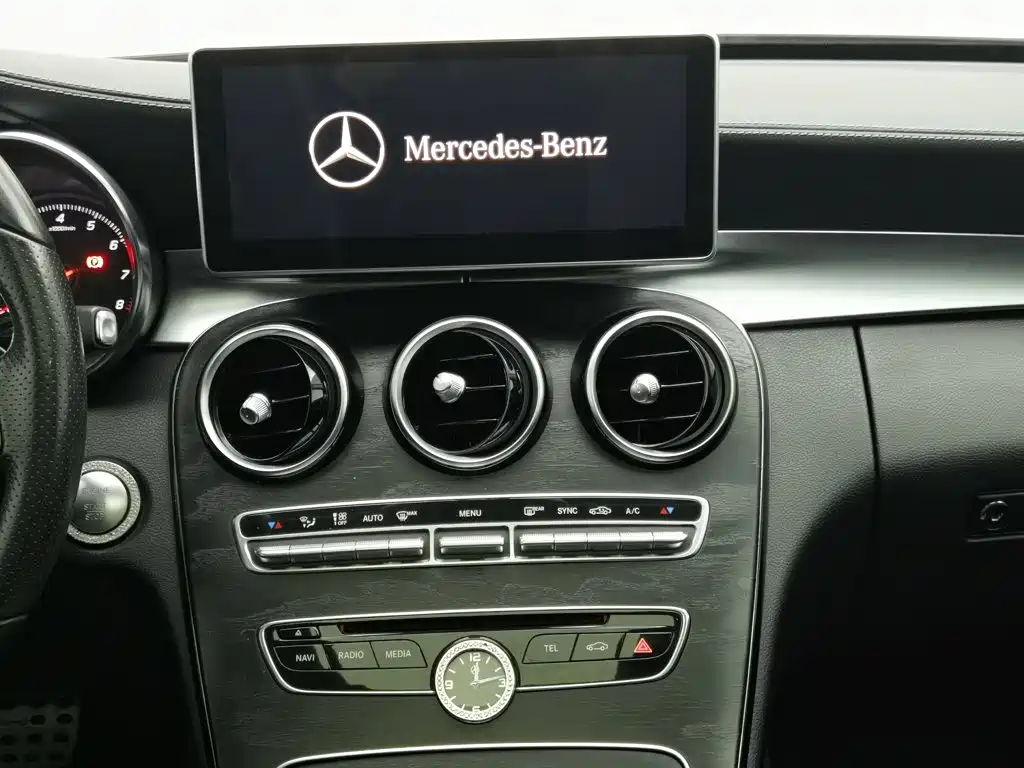 Mercedes-Benz C-Class — миниатюра 12
