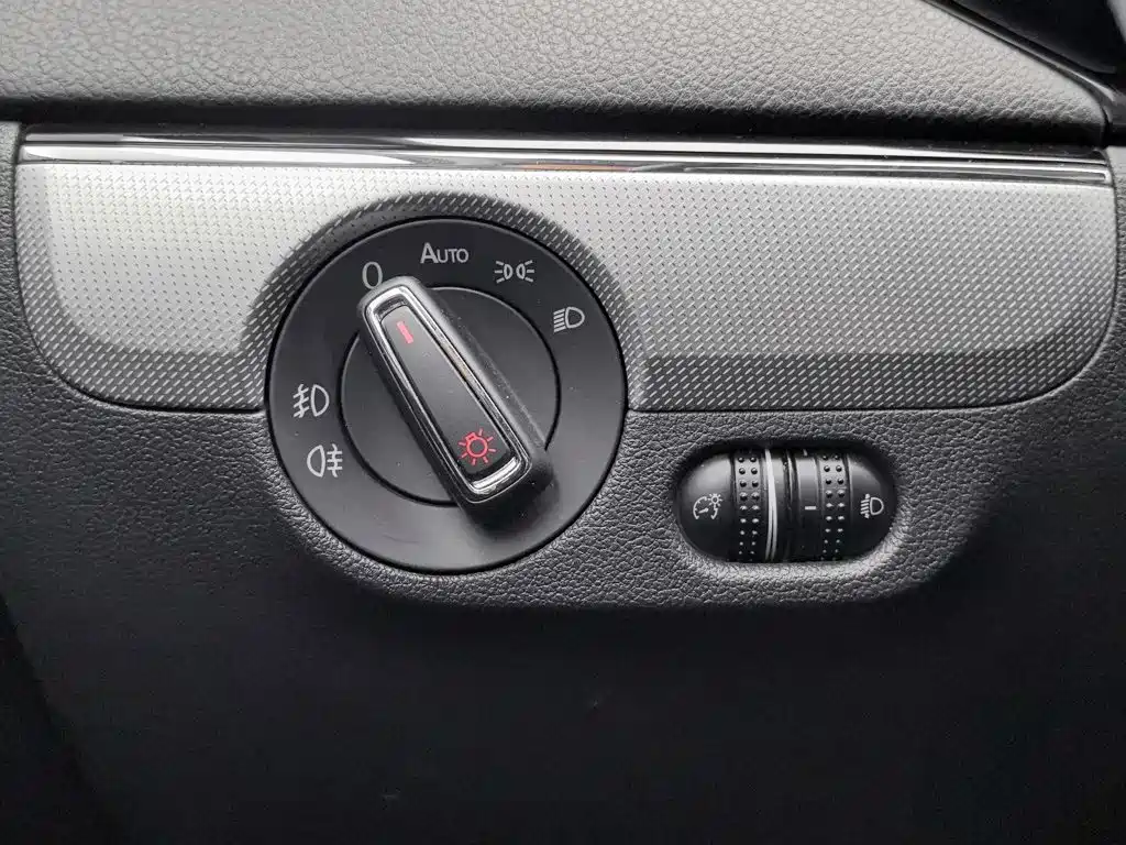 Volkswagen Sagitar — миниатюра 21