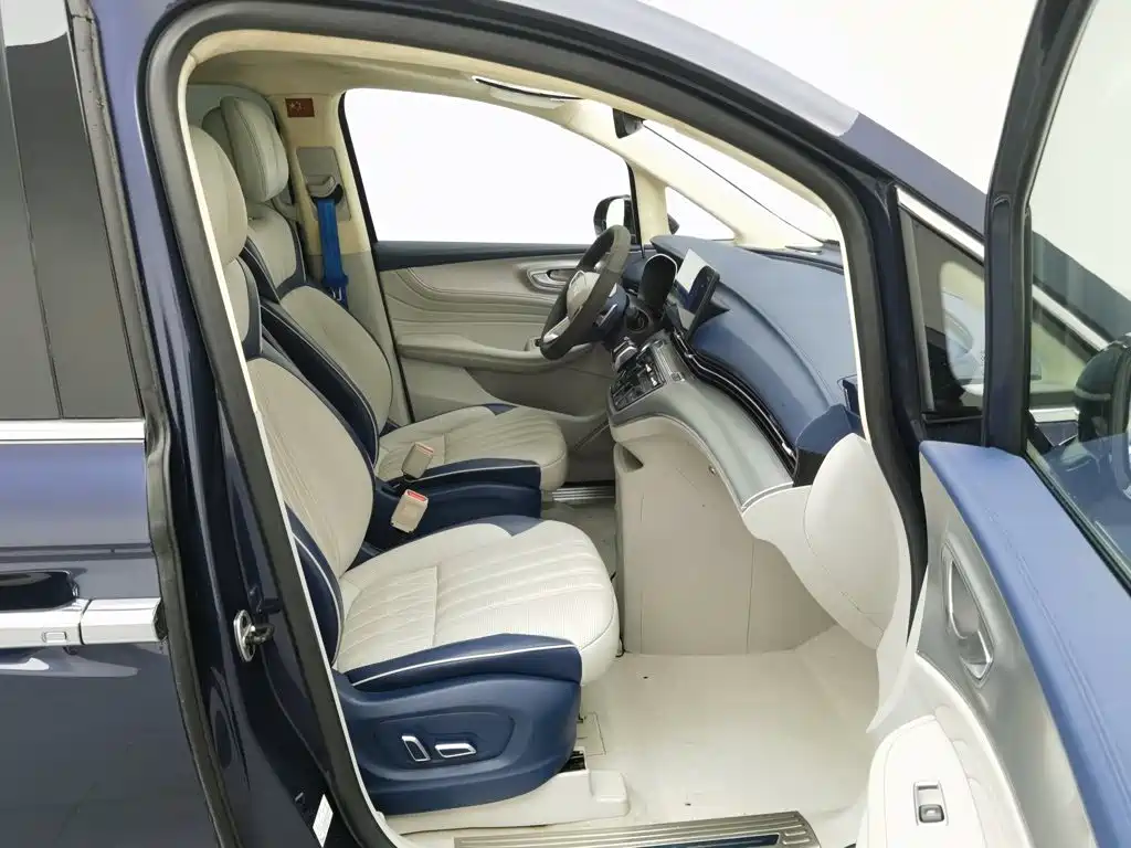 Roewe iMAX8 — миниатюра 23