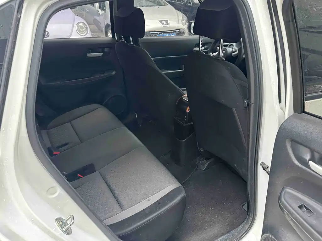 Honda Fit — миниатюра 6