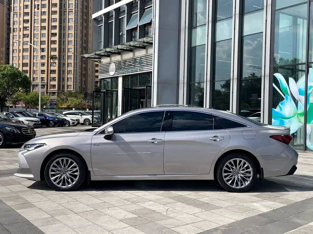 Toyota Avalon — миниатюра 3