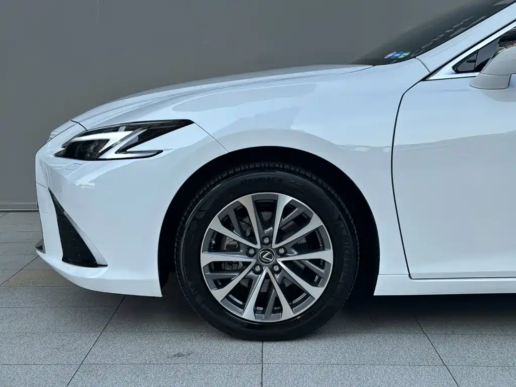 Lexus ES — фотографии объявления, Фото 6
