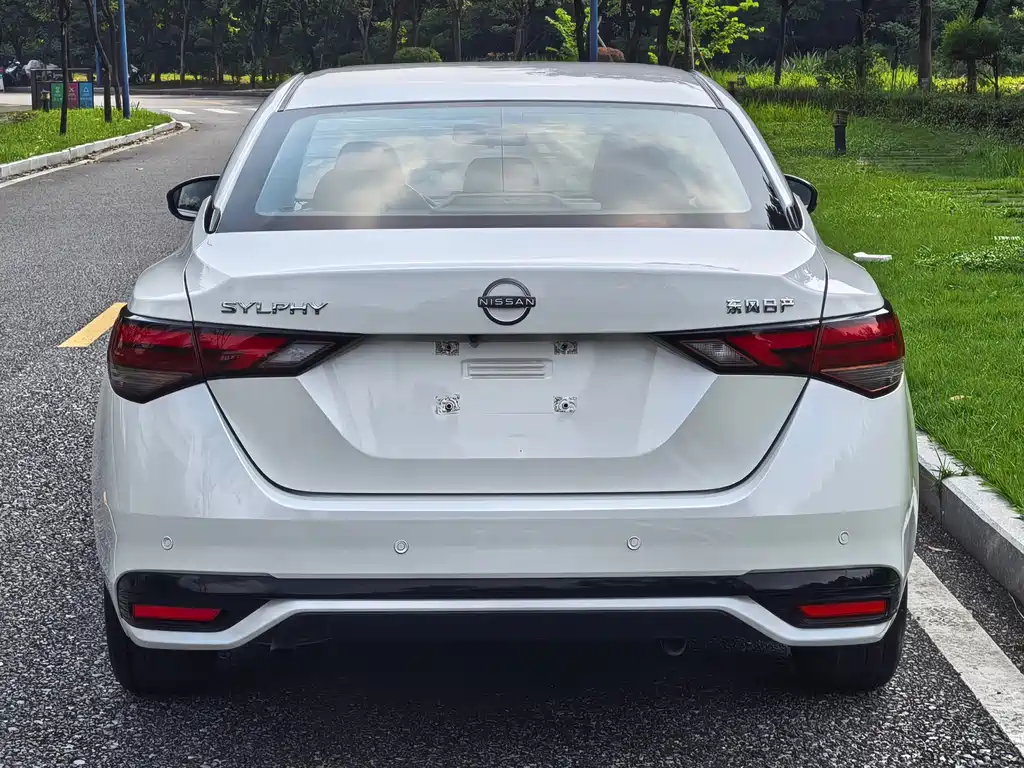 Nissan Sylphy — миниатюра 6