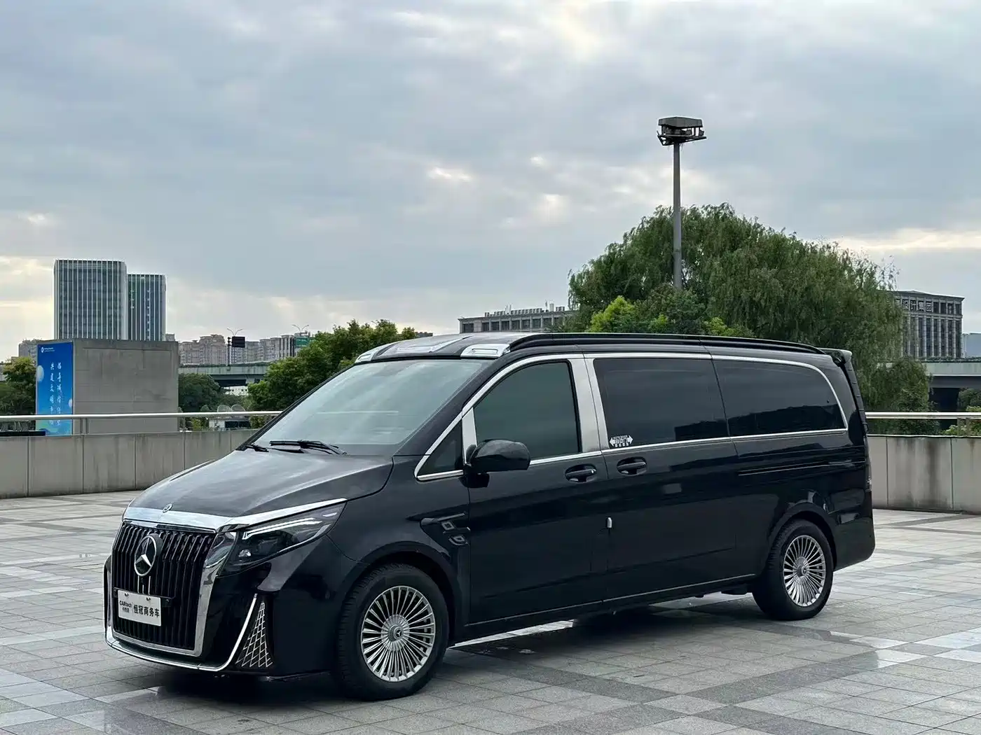 威霆 2023款 2.0T 商务版 7座 2024