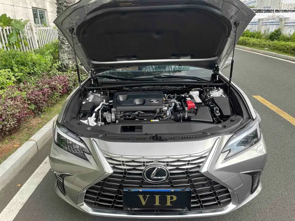 Lexus ES — миниатюра 16