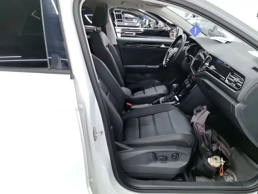 Volkswagen T-Roc — миниатюра 25