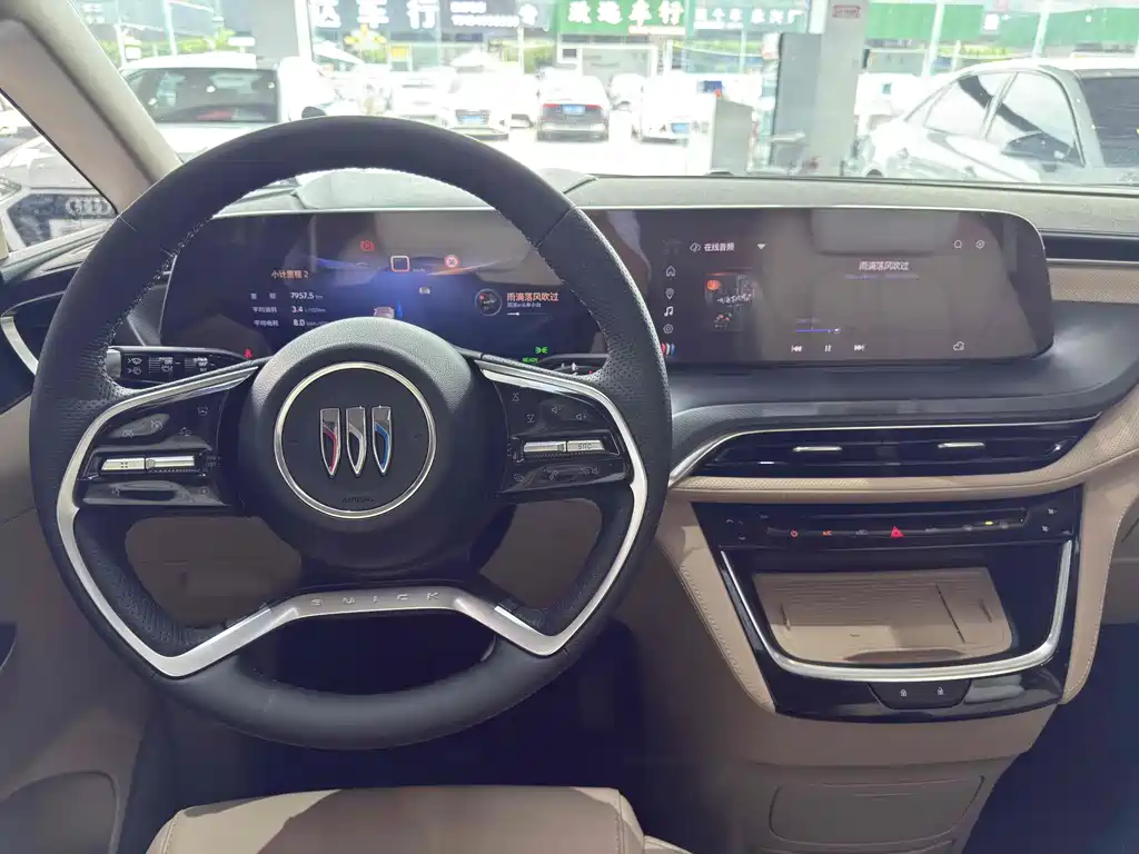 BUICK GL8 NEW ENERGY