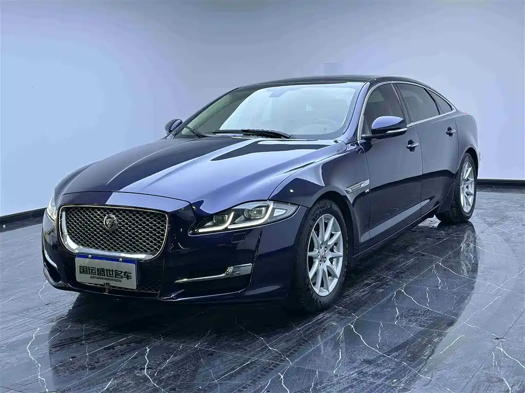 JAGUAR XJ
