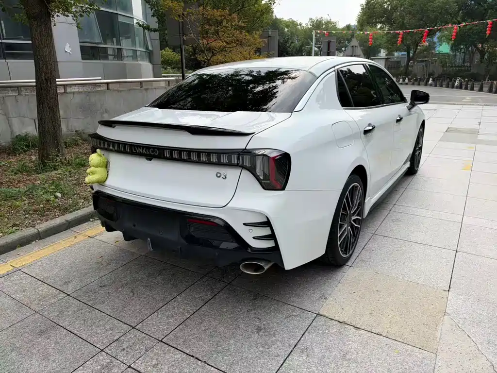 Lynk & Co 03 — миниатюра 12