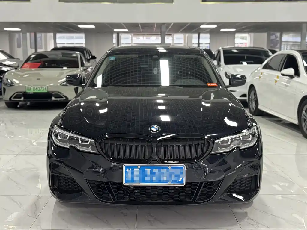BMW 3 SERIES