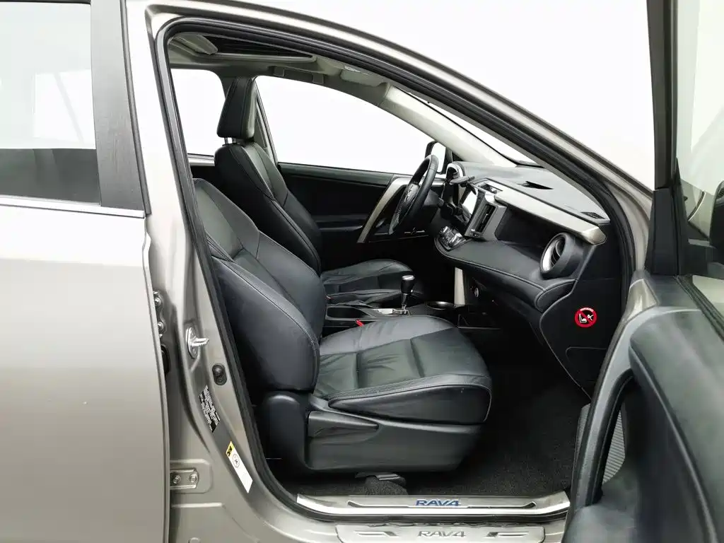 Toyota RAV4 — миниатюра 23