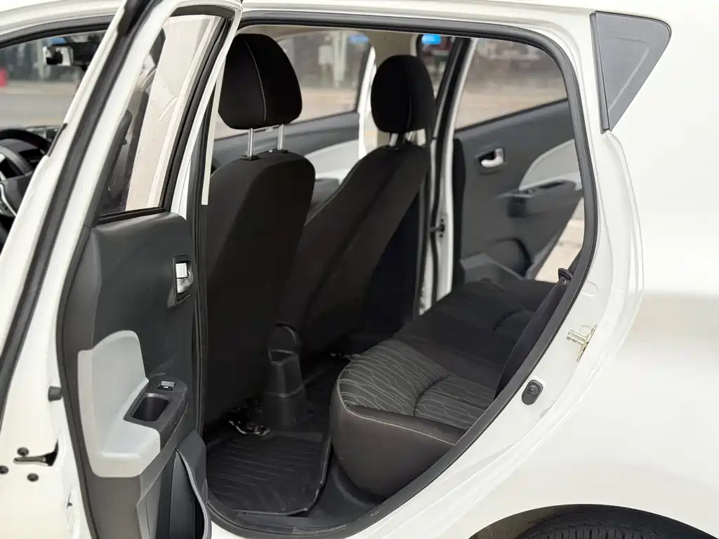 Changan Benben E-Star — миниатюра 5