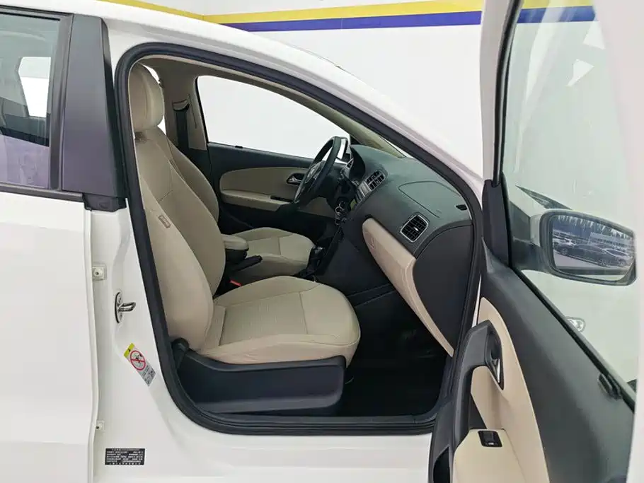 Volkswagen Polo — миниатюра 8