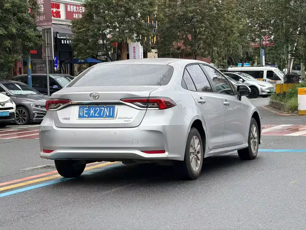 Toyota Corolla — миниатюра 8