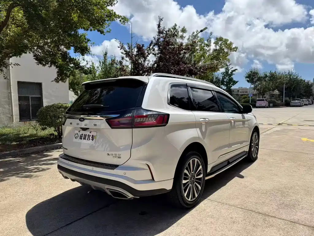 Ford Edge — миниатюра 11