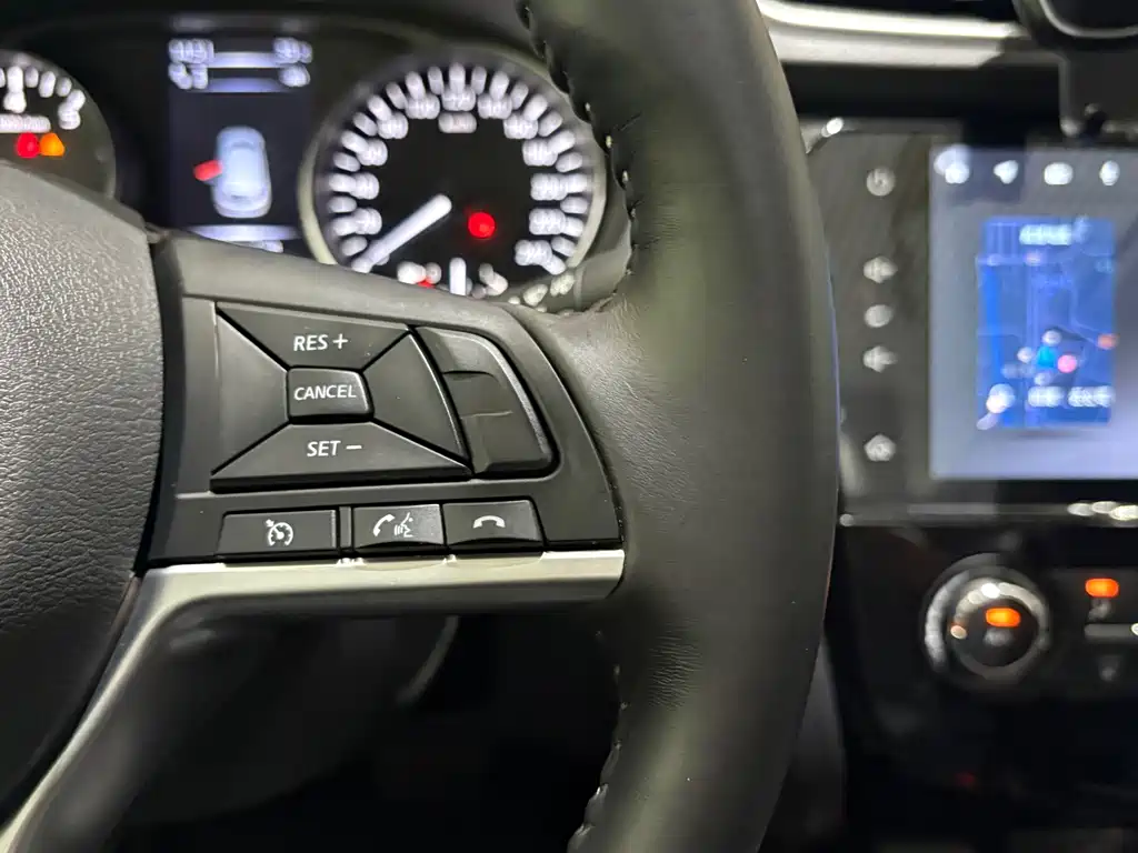 Nissan Qashqai — миниатюра 8