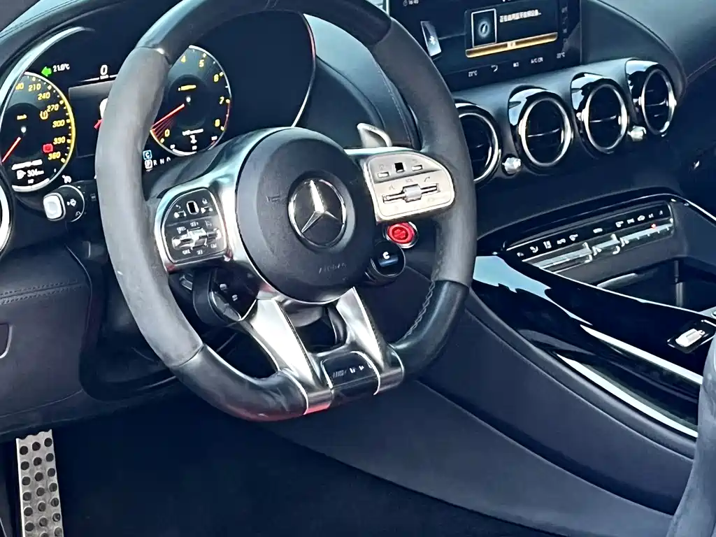 MERCEDES-BENZ AMG GT