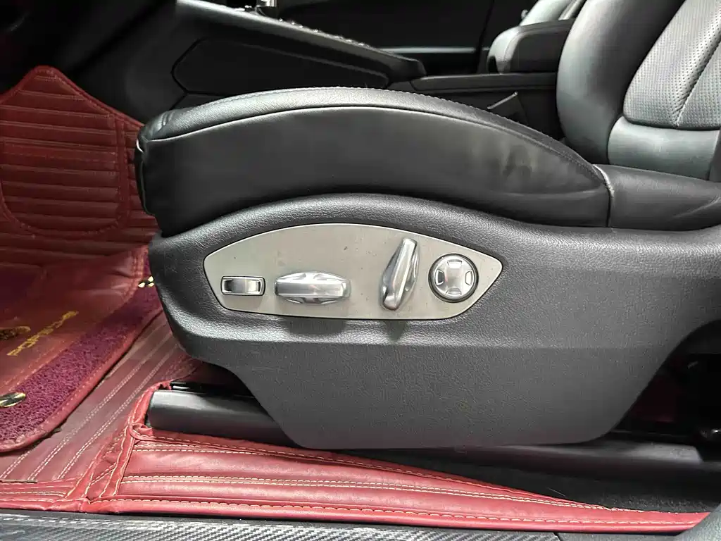 Porsche Macan — миниатюра 13